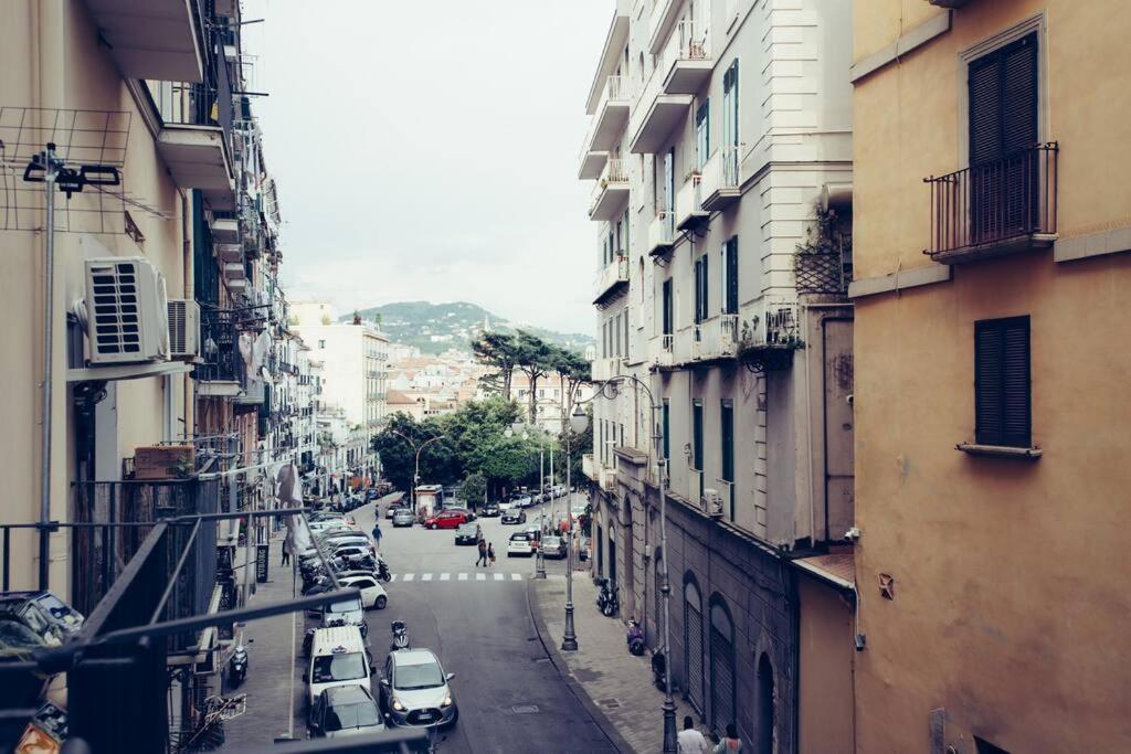 Alessia Holiday House 90Mq Salerno Centro Exterior foto